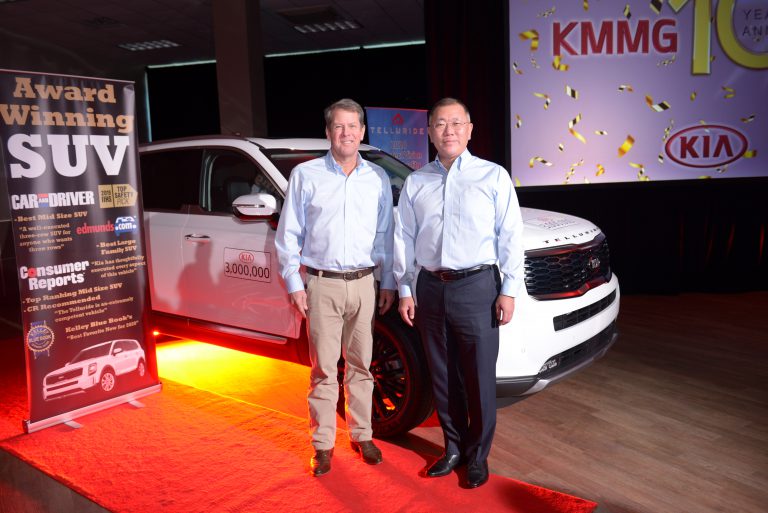 Kia Motors celebrates decade of manufacturing in Kia